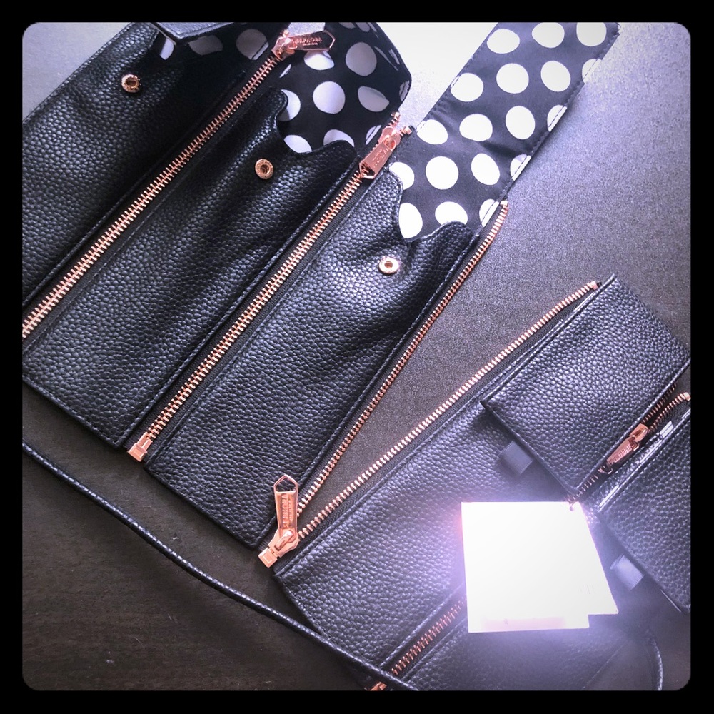 Unique Makeup Brush Bag! leather-style SEPHORA